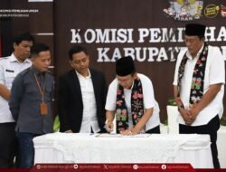 Dani Ramdhan dan H. Romli Resmi Daftar Ke KPUD Kabupaten Bekasi Untuk Pilkada 2024