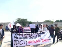 Tuntut Kesempatan Kerja di PT. DCI, Puluhan Warga dan Pemuda Kampung Pilar RW 01 Demo PT. Dharma Controlcable Indonesia