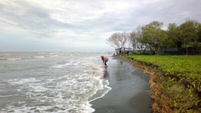 Liburan Dekat? Ini 3 Pantai di Bekasi yang Wajib Kamu Kunjungi!