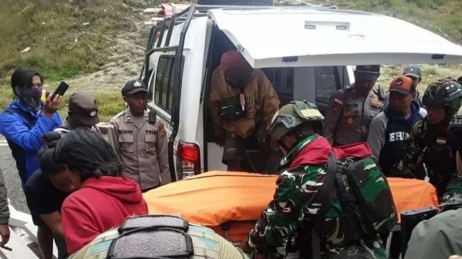 Suasana Haru di Bekasi, Brigadir Iqbal Dimakamkan Usai Gugur di Papua