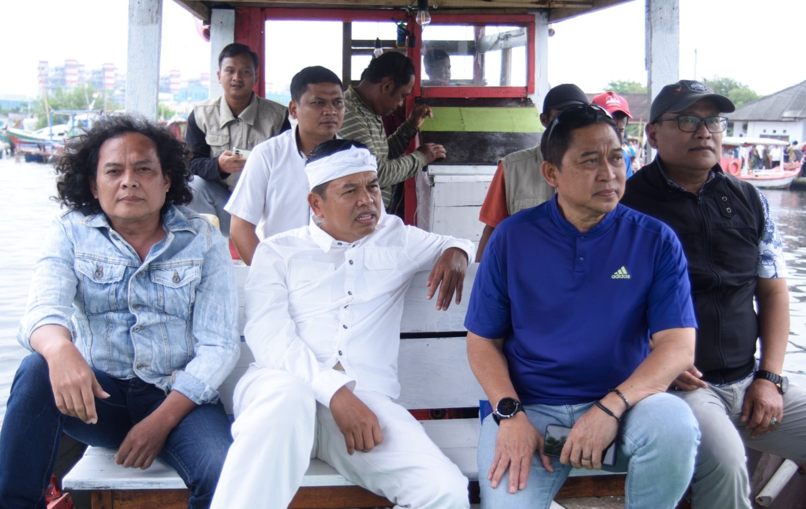 Polemik Pagar Laut di Bekasi: Dedi Mulyadi Siap Bongkar Sertifikat Bermasalah