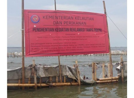 Masalah Pagar Laut di Bekasi, DPR Desak KKP Tegakkan Hukum!
