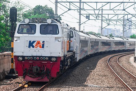 Tragis! Seorang Wanita Tewas Tertabrak Kereta di Perlintasan Cikarang Utara