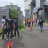 Tragis! Dua Pekerja Pembersih Kaca Jatuh dari Lantai 8 Pakuwon Mall Bekasi