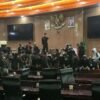 Demonstran Rusak Fasilitas DPRD Kota Bekasi Saat Aksi Tolak UU TNI
