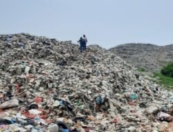 Kepala Dinas Lingkungan Hidup Kabupaten Bekasi Jadi Tersangka Kasus Pencemaran Lingkungan di TPA Burangkeng
