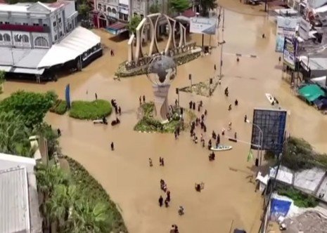 Bukan Hanya Cuaca Ekstrem, Ini Penyebab Banjir Bekasi Menurut Greenpeace