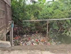 Sungai Jadi Pasar! Gubernur Jabar Kaget Lihat Kondisi Sungai di Tambun Bekasi