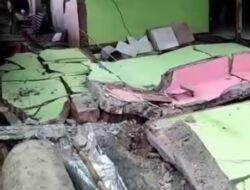Tanah Bergerak Ancam Permukiman Warga di Cikarang Pusat, Empat Rumah Dalam Kondisi Kritis