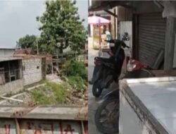 Tak Tunggu Digusur, Warga Wanasari Cibitung Bongkar Bangunan Liar Sendiri demi Keselamatan