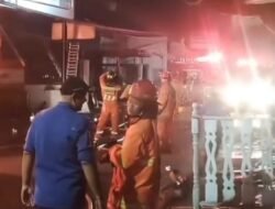 Showroom Ban di Jatimakmur Bekasi Hangus Terbakar, Api Baru Padam Setelah Subuh