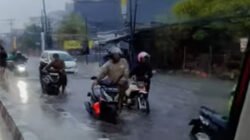 Banjir Tak Kunjung Usai di Jalan Imam Bonjol Cikarang Barat, Warga Desak Audit Lingkungan