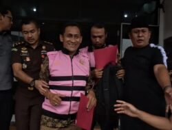 Perangkat Desa Sumberjaya Ditahan Kejari Bekasi, Rp 2,6 Miliar Dana Desa Diduga Ludes untuk Judi Online