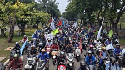 Aksi Buruh ke Kantor Pemerintah Kabupaten Bekasi