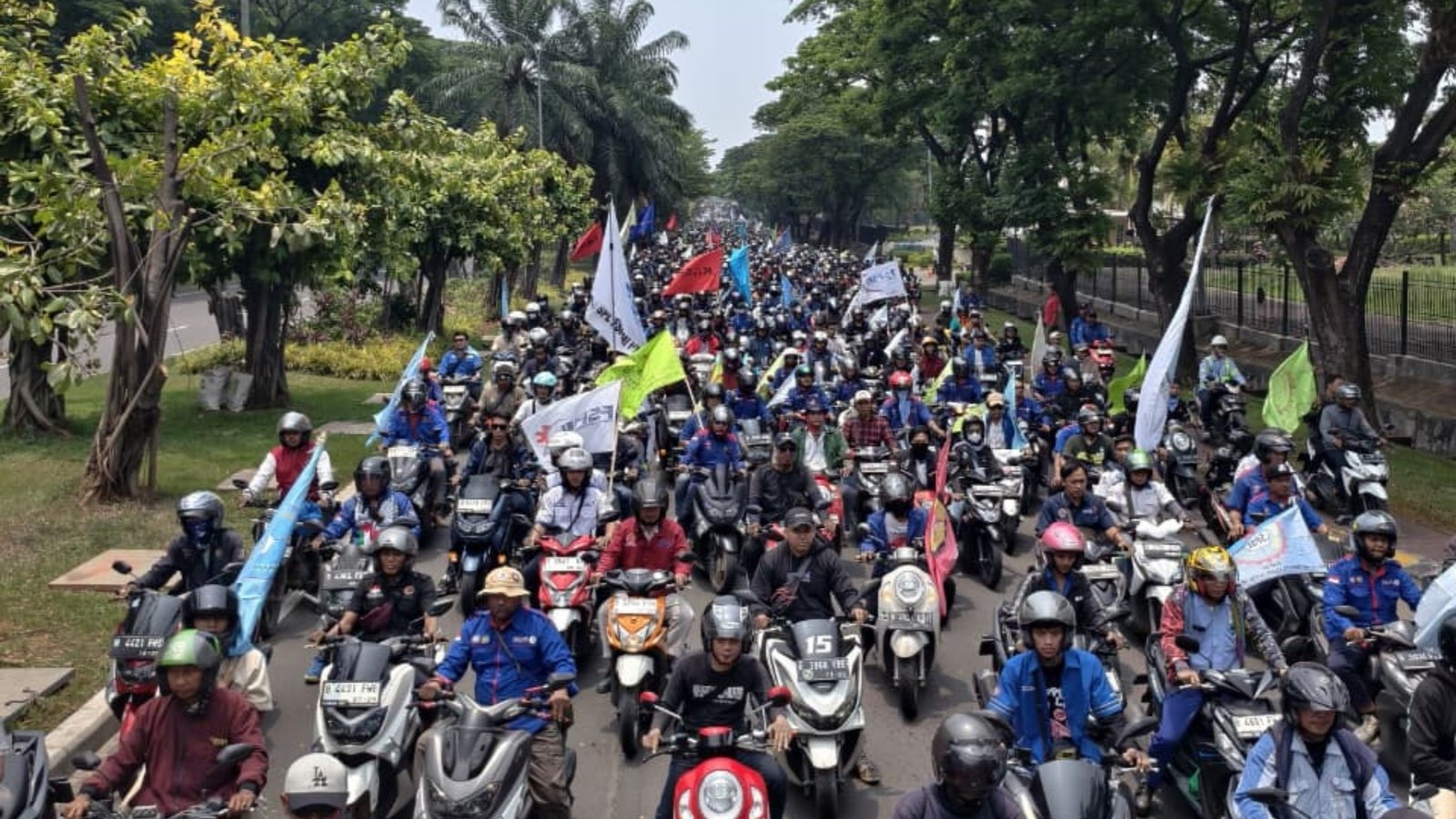 Aksi Buruh ke Kantor Pemerintah Kabupaten Bekasi