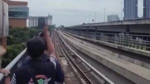 Lima Rangkaian LRT Jabodebek Alami Gangguan Listrik, 653 Penumpang Dievakuasi