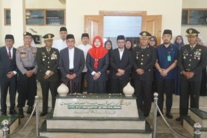 Warisan Juang KH. Noer Alie Menginspirasi Peringatan Hari Pahlawan di Kabupaten Bekasi