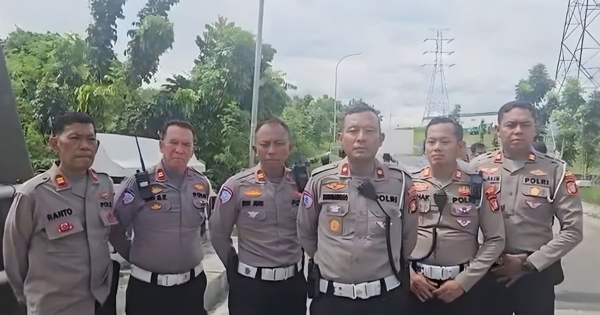 Akses Jembatan Imah Buruh kembali dibuka secara terbatas.