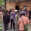 Pemkab Bekasi tertibkan 172 bangunan liar di jalur Kalimalang.