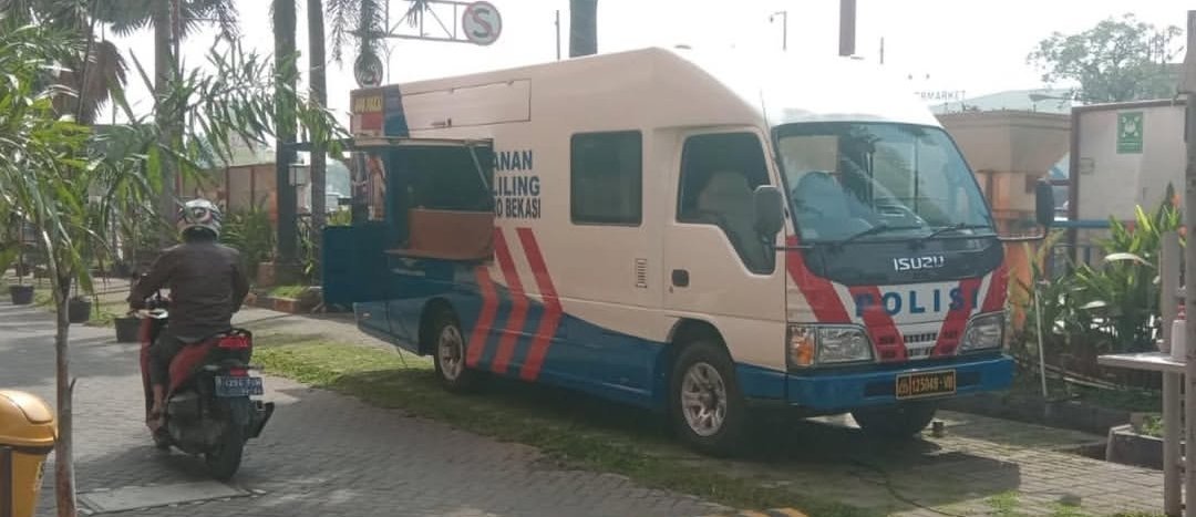 Jumlah pemohon SIM meningkat menjelang libur Nataru.