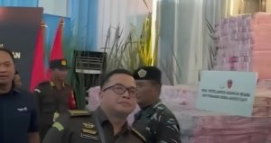 Kejaksaan Agung memamerkan uang sitaan kasus korupsi senilai lebih dari Rp6,6 triliun di Jakarta, Rabu (24/12/2025), yang telah dikembalikan ke kas negara.