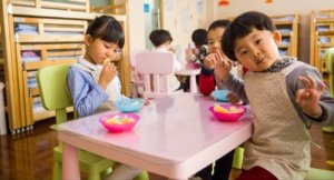 Playground di Cikarang hadir dengan konsep edukatif dan permainan fisik seru.