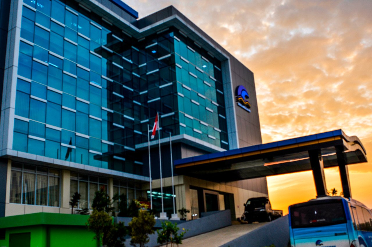 Dirut Perumda Tirta Bhagasasi dilaporkan ke Kejari Bekasi.