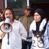 Aksi unjuk rasa warga Perumahan Puri Nirwana Residence berujung kesepakatan dengan pengembang terkait penanganan banjir yang kerap melanda kawasan perumahan di Kabupaten Bekasi.