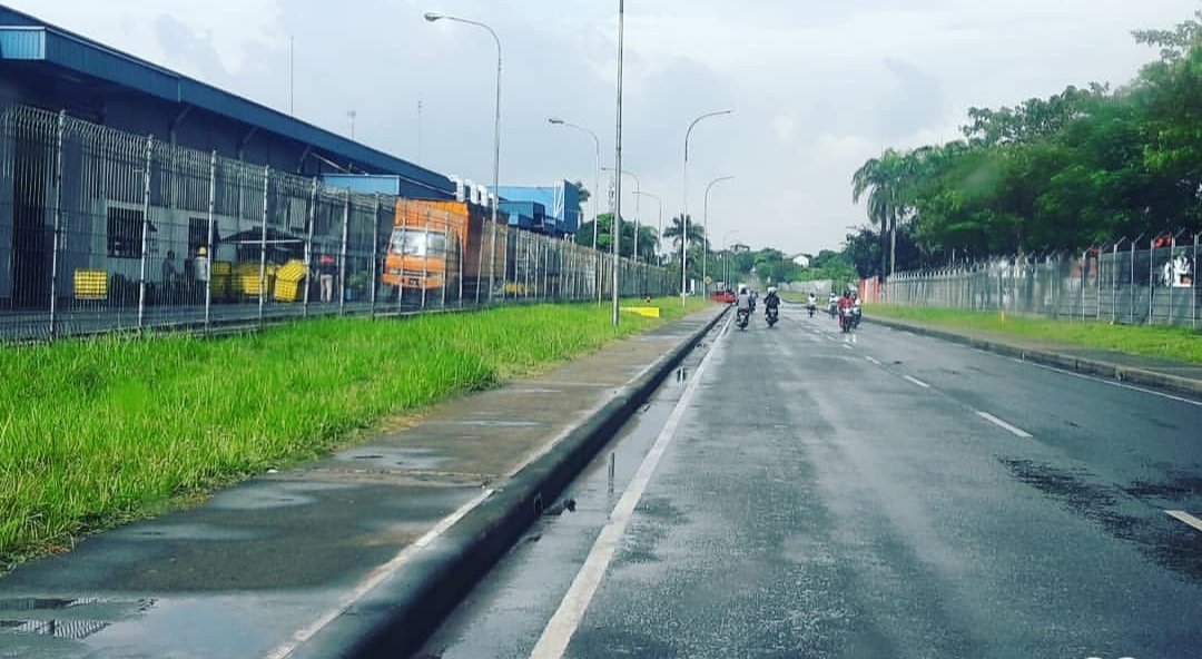 Jalan Irian MM2100 kerap jadi lokasi CFD warga Cikarang Barat.