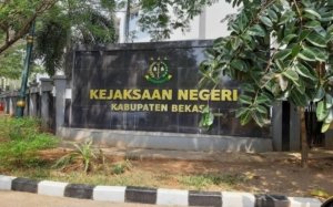 Kantor Kejaksaan Negeri Kabupaten Bekasi. Oknum PNS Disbudpora dilaporkan terkait dugaan penjualan aset daerah.