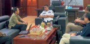 TPS ilegal di Kebalen, Bekasi Utara, dipasangi garis polisi setelah dilakukan penutupan oleh Pemkab Bekasi.