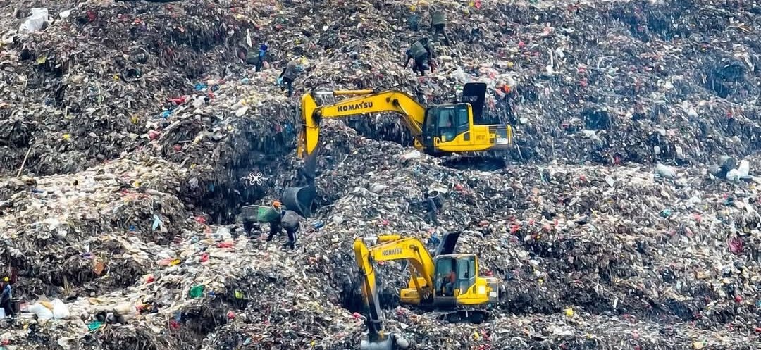 TPST Bantar Gebang menghadapi tekanan serius akibat kapasitas yang semakin terbatas.