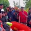 Luapan Sungai CBL akibat tanggul jebol kembali memicu banjir besar di Desa Srimukti, Kecamatan Tambun Utara, Kabupaten Bekasi, dengan ketinggian air terus meningkat.
