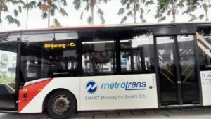 TransJakarta resmi membuka rute baru Cikarang–Cawang dengan tarif mulai Rp2.000 untuk menunjang mobilitas pekerja Bekasi–Jakarta.