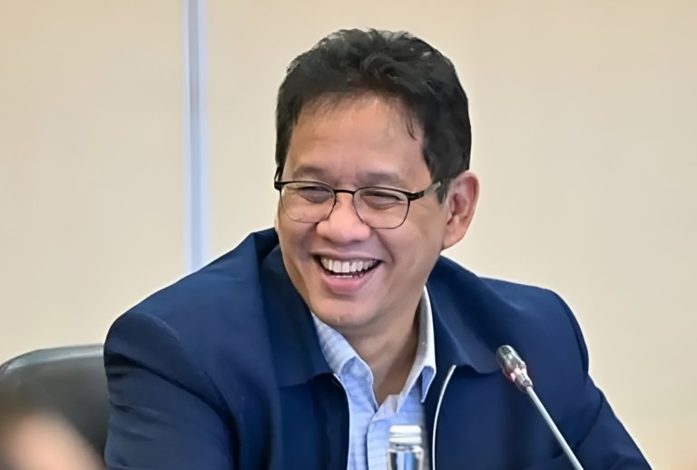 Menkeu Purbaya Yudhi Sadewa menilai pengunduran diri pimpinan OJK dan Direktur Utama BEI sebagai sinyal positif penguatan tata kelola serta upaya menjaga kepercayaan investor di pasar modal Indonesia.