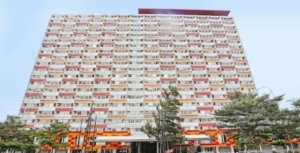 Polisi menggelar konferensi pers pengungkapan kasus kematian mahasiswi di Apartemen Tower Mahakam, Cikarang Utara, dan menetapkan lima tersangka terkait peredaran obat ilegal tanpa resep dokter.