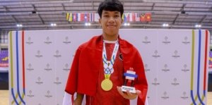 Nama Israr Megantara terus menanjak. Pivot Timnas Futsal Indonesia asal Tambun, Kabupaten Bekasi, ini tengah berjuang membuka peluang tampil di kompetisi futsal Eropa.