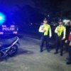 Petugas Polres Metro Bekasi menggelar patroli sahur guna mencegah balap liar dan perang sarung selama bulan Ramadhan.