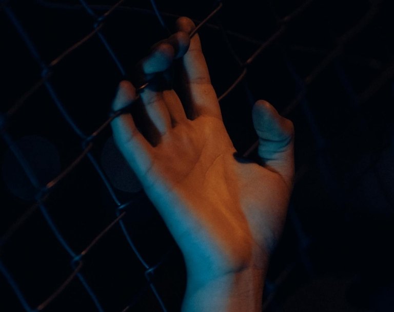 Ilustrasi pelecehan seksual terhadap anak. Kasus dugaan persetubuhan anak oleh oknum pelatih pramuka di Cikarang Utara kini ditangani Polres Metro Bekasi.