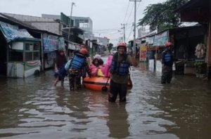 Developer PT Budi Langgeng Persada menyepakati delapan tuntutan warga Perum Villa Kencana Cikarang terkait penanganan banjir di Desa Sukajadi, Kecamatan Sukakarya, Kabupaten Bekasi.