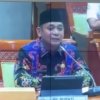 Plt Bupati Bekasi, Asep Surya Atmaja, meninjau kondisi jalan rusak di Cikarang Selatan sebagai bagian dari percepatan pembangunan infrastruktur tahun 2026.