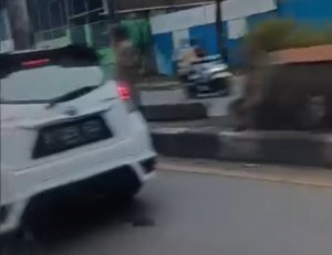 Suasana jalur Pantura di Lemah Abang, Karawang, terlihat mendung saat arus mudik Lebaran 2026.