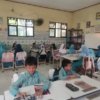 Guru SDN Wanasari 01 Cibitung mempraktikkan model pembelajaran RAMAH saat pendampingan dari BBGTK Jawa Barat selama program pembelajaran Ramadhan.