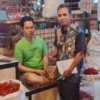 Petugas memantau harga sayur dan bahan pokok di Pasar Induk Cibitung jelang H-1 Lebaran 2026.