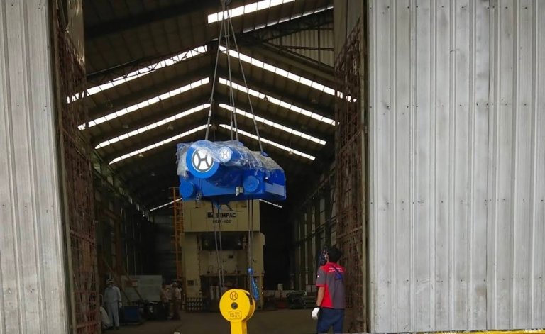 Ilustrasi pabrik dekat permukiman warga di Kabupaten Bekasi yang memicu kekhawatiran polusi.