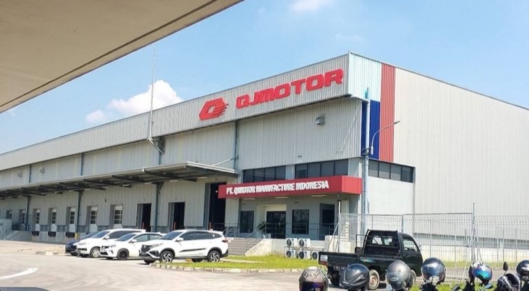 Kunjungan DPR RI ke pabrik QJMotor di Cikarang Pusat untuk meninjau kesiapan investasi dan mendorong penerapan TKDN.