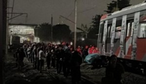 Kondisi pasca kecelakaan KA Argo Bromo Anggrek dan KRL di Stasiun Bekasi Timur.