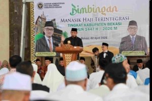 Calon jemaah haji Kabupaten Bekasi mengikuti manasik haji sebagai persiapan sebelum keberangkatan ke Tanah Suci tahun 2026.