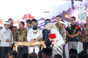 Plt Bupati Bekasi Asep Surya Atmaja menghadiri Musrenbang Provinsi Jawa Barat 2026 di Gedung Pakuan, Bandung, membahas usulan program prioritas pembangunan daerah.