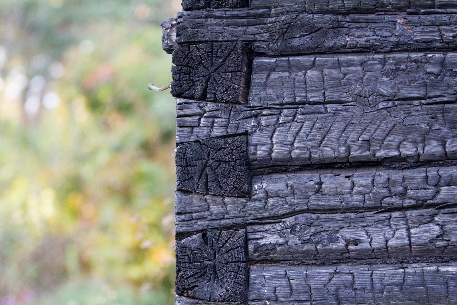 Ilustrasi rumah saksi yang diduga menjadi target intimidasi dalam kasus korupsi di Kabupaten Bekasi.